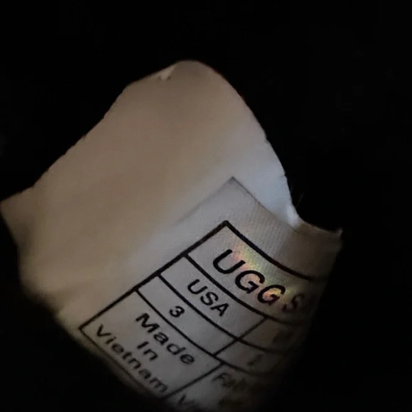 UGG Kid's Dusted Cocoa Boots - Picture 5 of 9